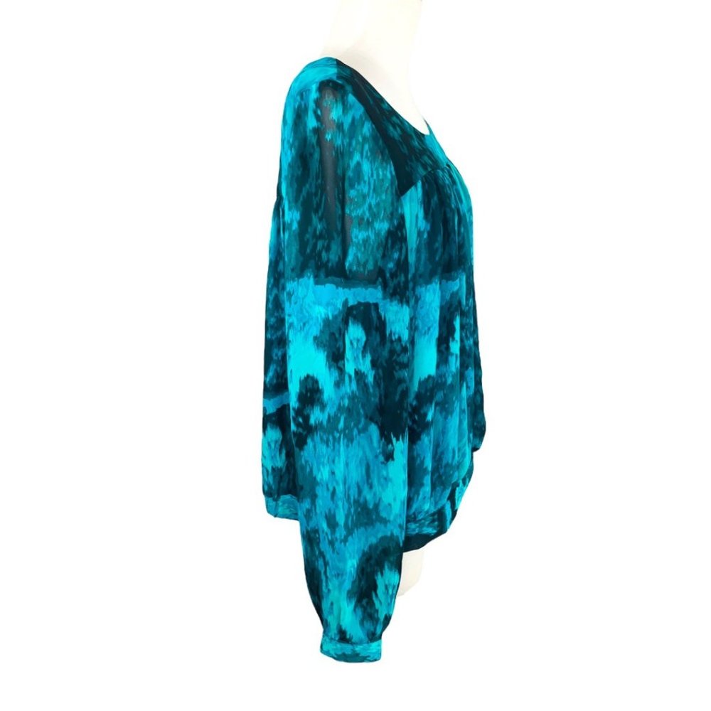 VINCE CAMUTO Boho Blouse Blue Print Dolman Sleeves NWT Size XS New with Tags - Picture 8 of 10